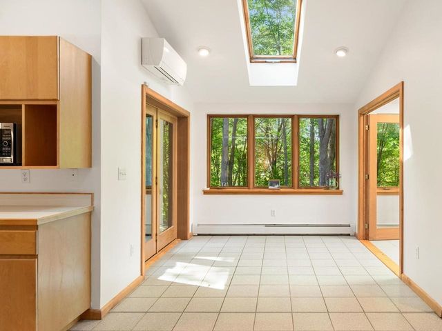190 Red Tail Lane, Charlotte, VT 05445