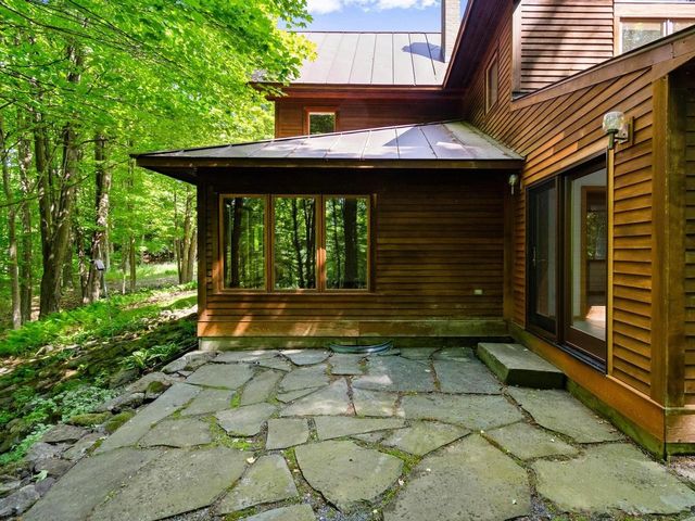 190 Red Tail Lane, Charlotte, VT 05445