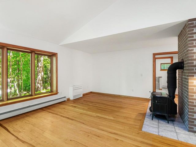 190 Red Tail Lane, Charlotte, VT 05445