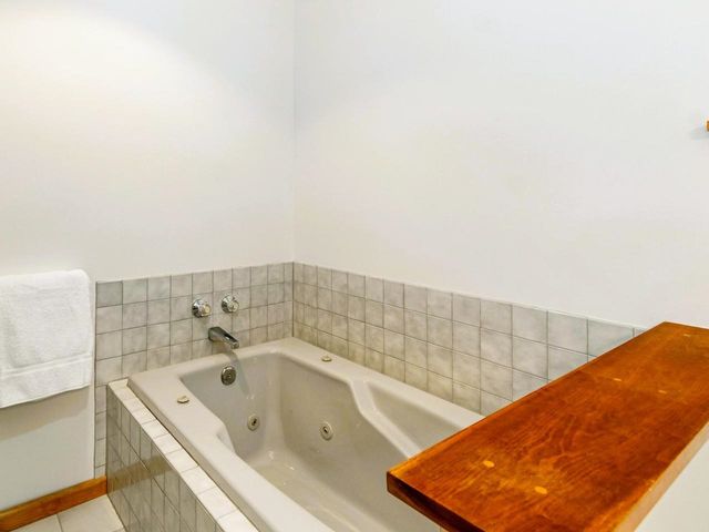 190 Red Tail Lane, Charlotte, VT 05445