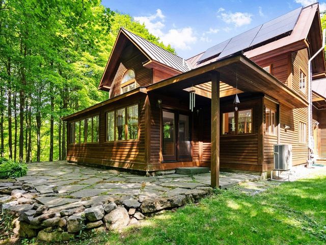 190 Red Tail Lane, Charlotte, VT 05445