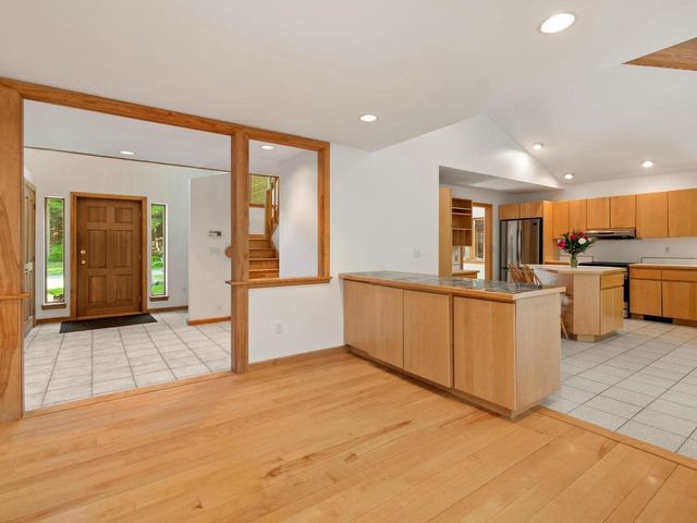 190 Red Tail Lane, Charlotte, VT 05445