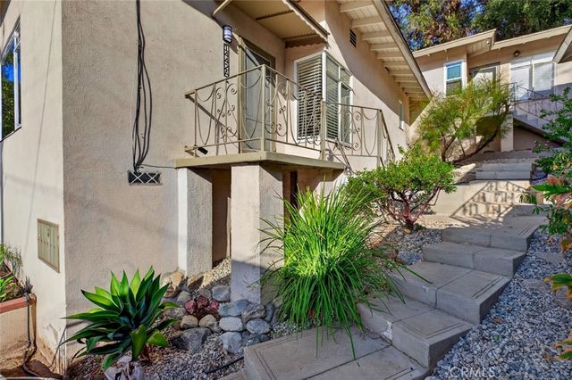 1442 Verd Oaks A, Glendale, CA 91205