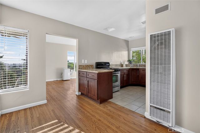 1442 Verd Oaks A, Glendale, CA 91205