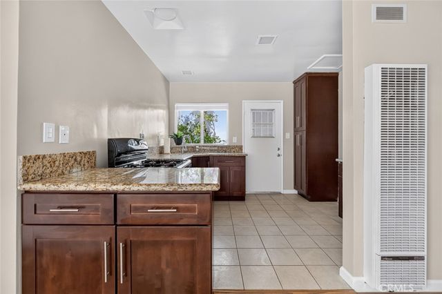 1442 Verd Oaks A, Glendale, CA 91205