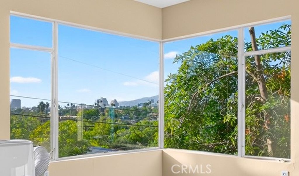 1442 Verd Oaks A, Glendale, CA 91205