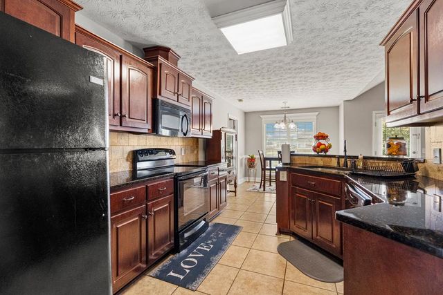159 Lee Road 2137, Phenix City, AL 36870