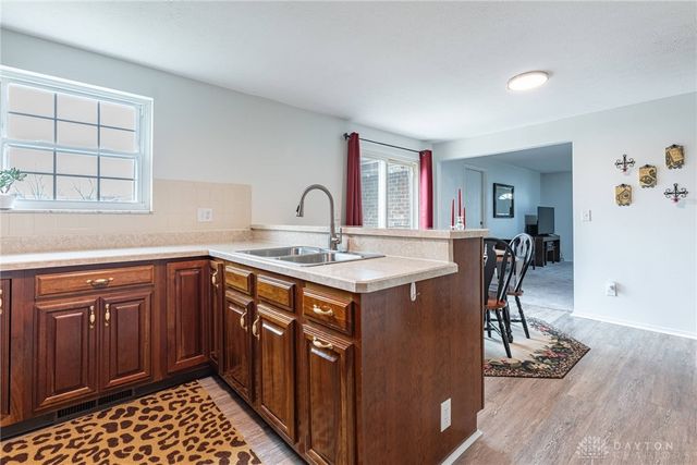7994 Rustic Woods Drive, Huber Heights, OH 45424