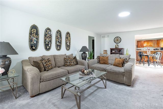 7994 Rustic Woods Drive, Huber Heights, OH 45424
