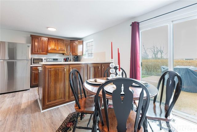 7994 Rustic Woods Drive, Huber Heights, OH 45424