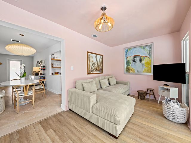 1521 NE 40th Court, Oakland Park, FL 33334