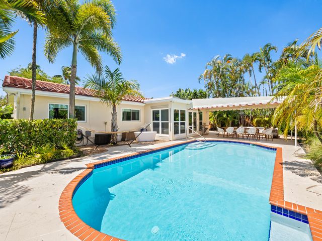 1521 NE 40th Court, Oakland Park, FL 33334