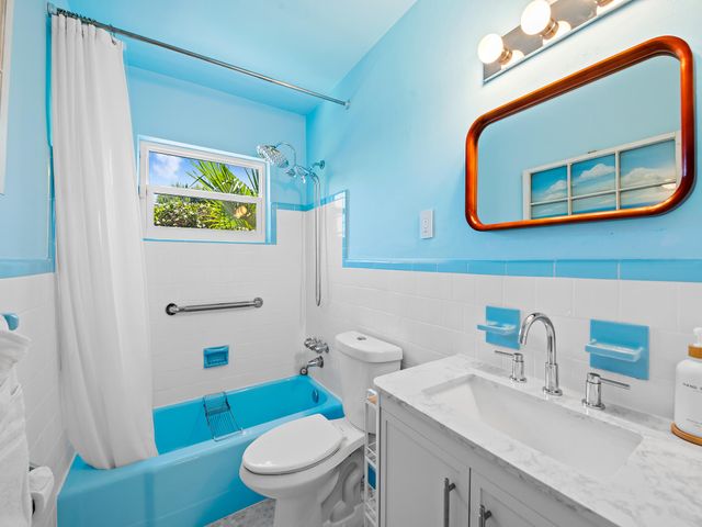 1521 NE 40th Court, Oakland Park, FL 33334