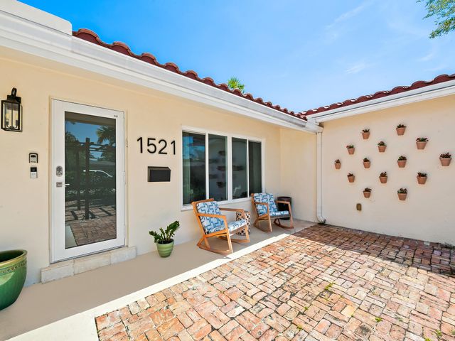 1521 NE 40th Court, Oakland Park, FL 33334