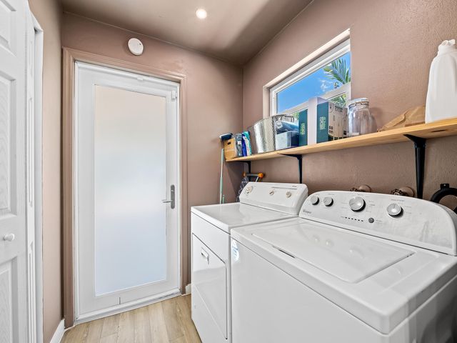 1521 NE 40th Court, Oakland Park, FL 33334