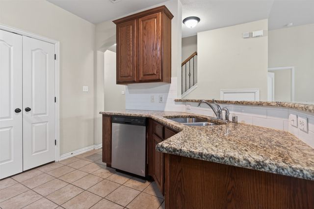 4407 Emerald Leaf Drive, Mansfield, TX 76063