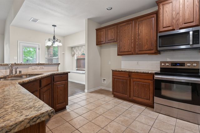 4407 Emerald Leaf Drive, Mansfield, TX 76063