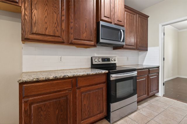 4407 Emerald Leaf Drive, Mansfield, TX 76063