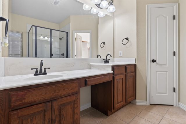 4407 Emerald Leaf Drive, Mansfield, TX 76063