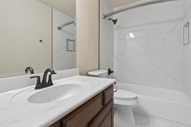 4407 Emerald Leaf Drive, Mansfield, TX 76063