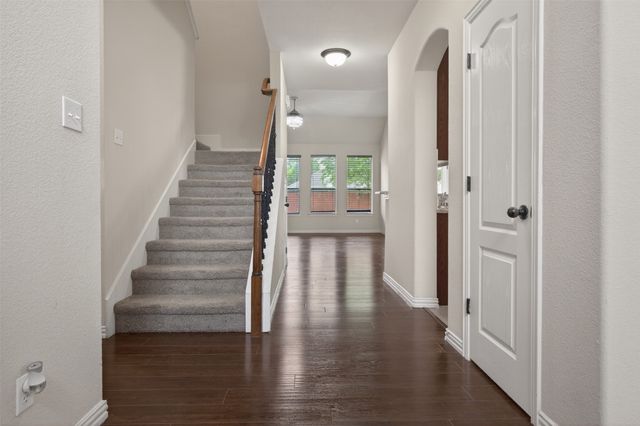 4407 Emerald Leaf Drive, Mansfield, TX 76063