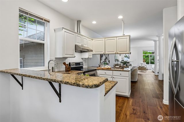 9834 NE 130th Place, Kirkland, WA 98034