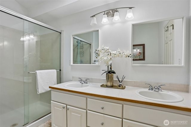 9834 NE 130th Place, Kirkland, WA 98034
