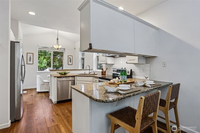 9834 NE 130th Place, Kirkland, WA 98034