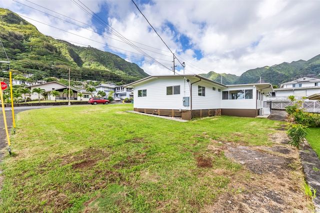 3489 Manoa Road, Honolulu, HI 96822