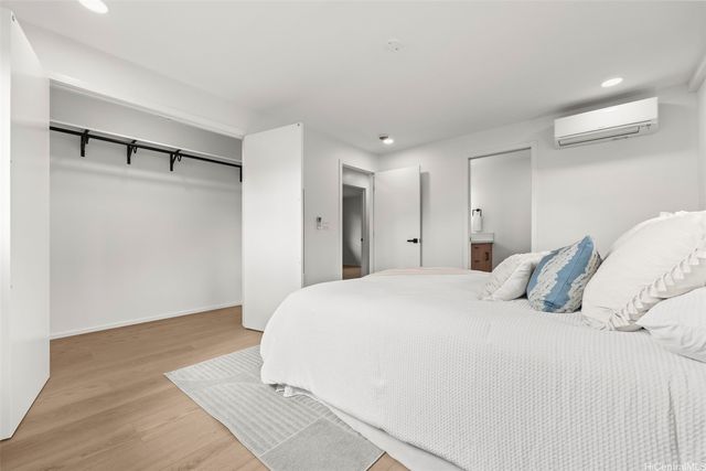 3489 Manoa Road, Honolulu, HI 96822