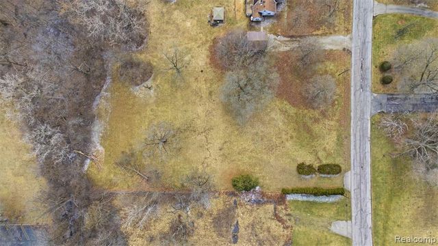 24818 Lois Lane, Southfield, MI 48075