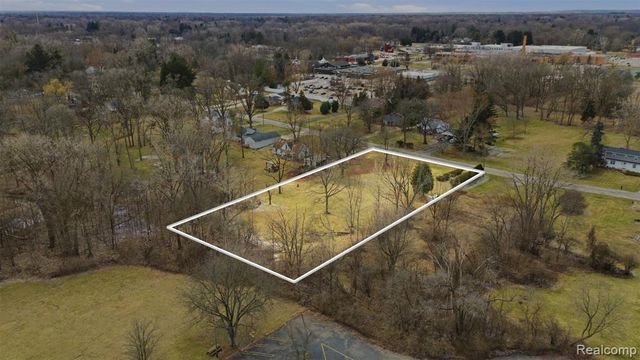 24818 Lois Lane, Southfield, MI 48075