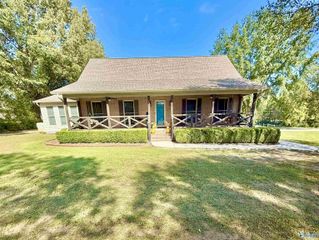 1264 Parker Road, Hartselle, AL 35640