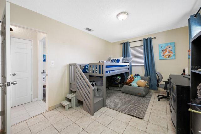 7313 37TH AVENUE N, St Petersburg, FL 33710