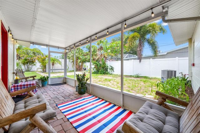 7313 37TH AVENUE N, St Petersburg, FL 33710