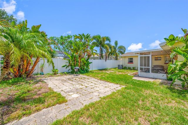 7313 37TH AVENUE N, St Petersburg, FL 33710