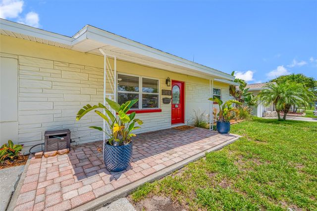 7313 37TH AVENUE N, St Petersburg, FL 33710