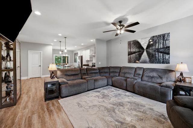 120 Blackberry Court, Georgetown, KY 40324