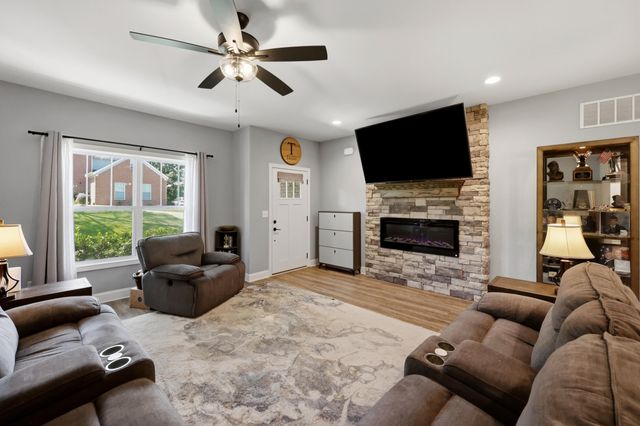 120 Blackberry Court, Georgetown, KY 40324