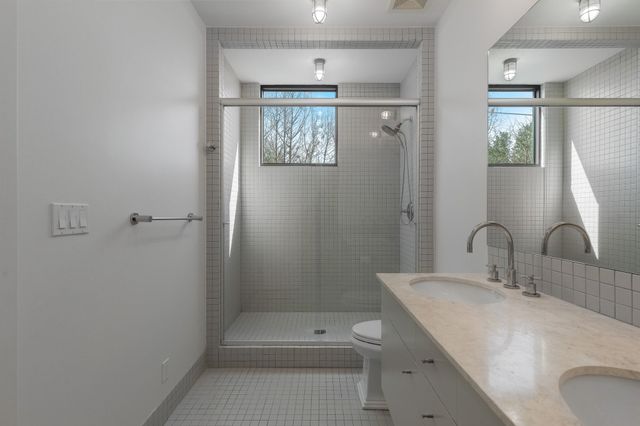 4001 Bowser Avenue B, Dallas, TX 75219