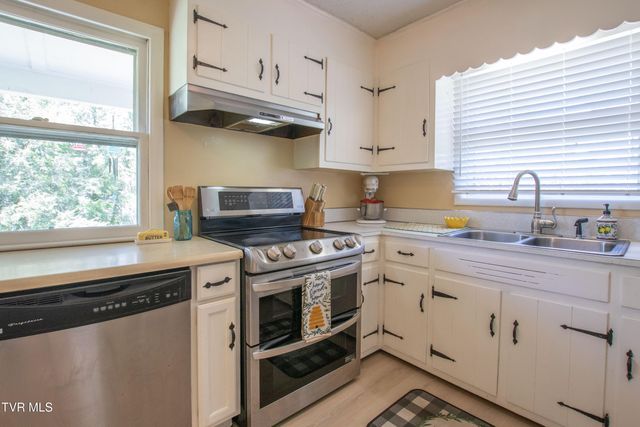 501 Cheyenne Road, Bristol, VA 24201