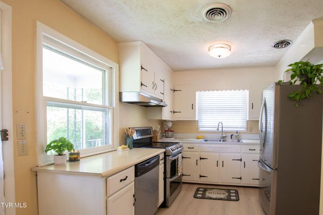 501 Cheyenne Road, Bristol, VA 24201