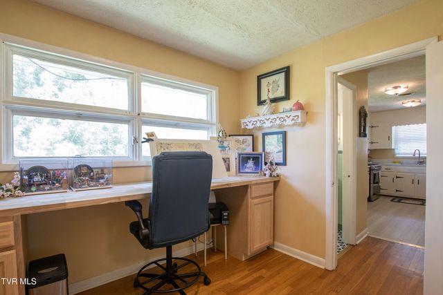 501 Cheyenne Road, Bristol, VA 24201