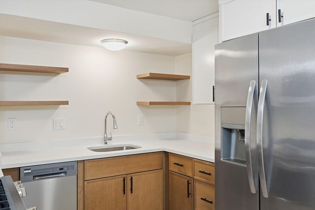 237 Main St A4, Reading, MA 01867