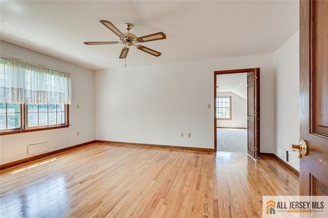 194 Plainfield Road, Edison, NJ 08820