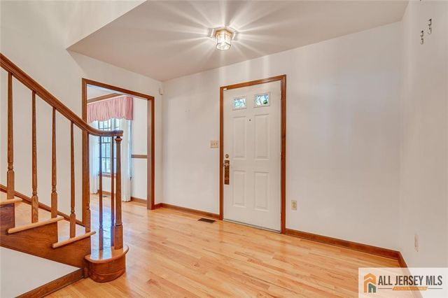 194 Plainfield Road, Edison, NJ 08820