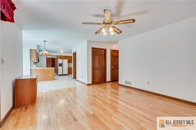 194 Plainfield Road, Edison, NJ 08820