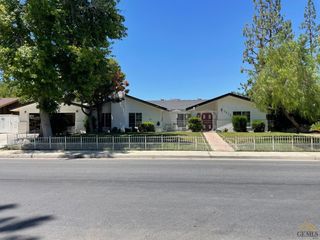7612 Las Cruces Avenue, Bakersfield, CA 93309