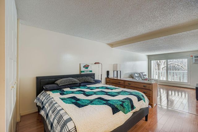 1601 N Innsbruck Drive 250NE, Fridley, MN 55432