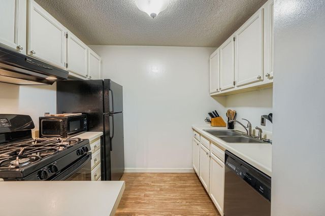 1601 N Innsbruck Drive 250NE, Fridley, MN 55432